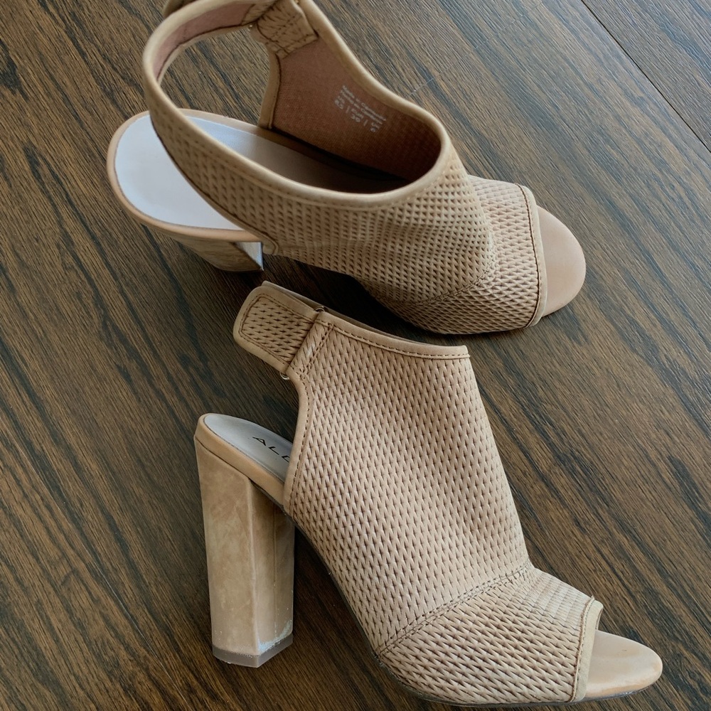 ALDO Open-toe Perforated Sandals